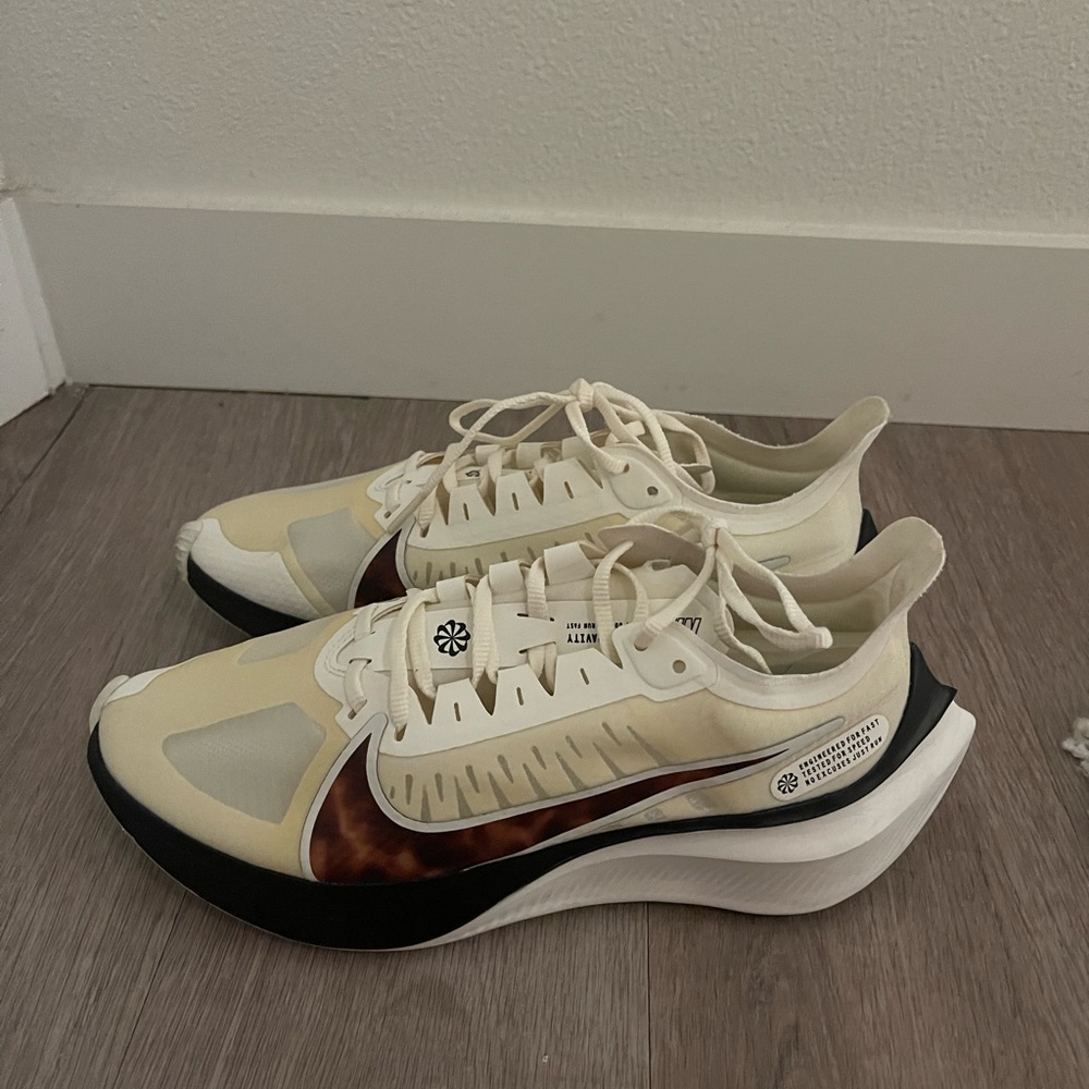Nike Zoom Gravity Women's Running Shoe